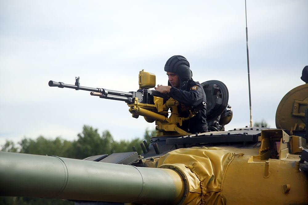 Azerbaijani servicemen continue preparations for "Tank Biathlon" contest (PHOTO)