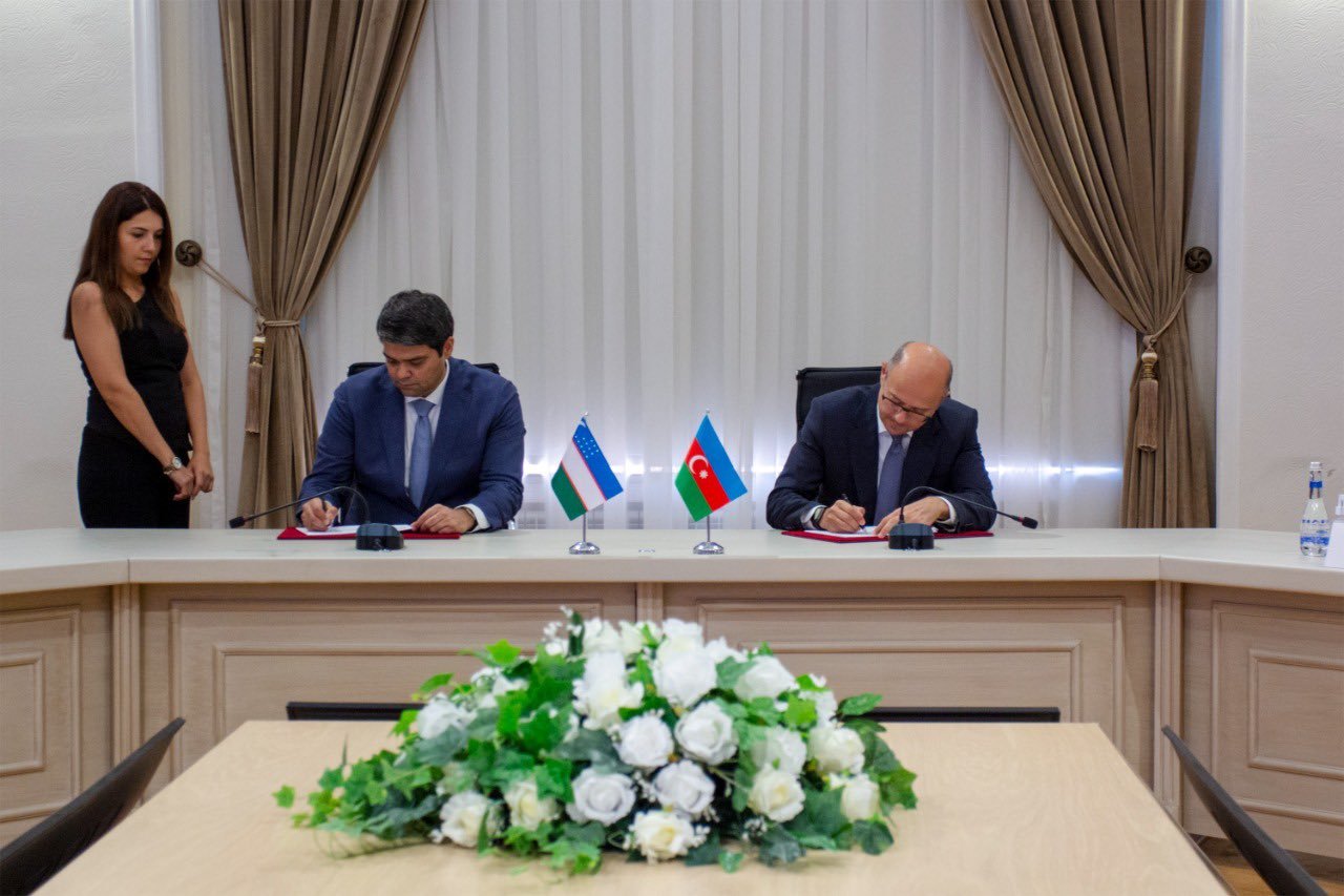 Азербайджан и Узбекистан подписали "дорожную карту" по "зеленой энергии"