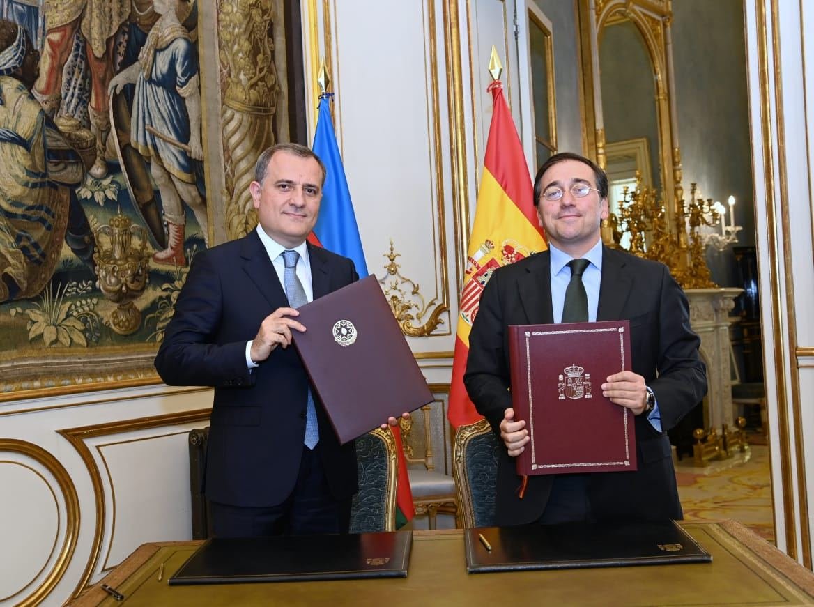 Azərbaycan və İspaniya arasında anlaşma memorandumu imzalanıb (FOTO)