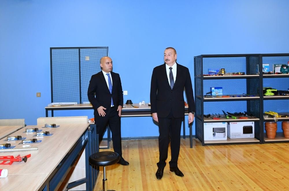 Prezident İlham Əliyev paytaxtın Binəqədi rayonunda yeni inşa olunan 335 nömrəli məktəbin açılışında iştirak edib (FOTO)