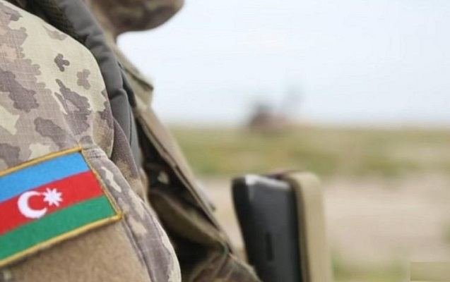 Azərbaycan Ordusunun zabiti odlu silahdan istifadə etməklə özünü öldürüb