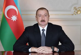 President Ilham Aliyev congratulates Vietnamese President Nguyen Xuan Phuc