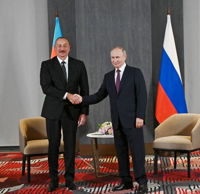 Azerbaijani President Ilham Aliyev meets Russian President Vladimir Putin in Samarkand (PHOTO/VIDEO)