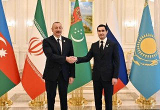 Президент Ильхам Алиев: Нас радует то, что сегодня братский Туркменистан идет по пути стабильного и динамичного развития и добивается больших успехов
