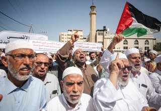 Gazze'deki Filistinlilerden Yahudilerin Mescid-i Aksa baskınına tepki: Kollarımızı kesseler de Aksa'nın bayrağı yere düşmez