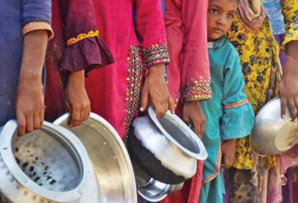 Pakistan'da tarımın geleceği de yok oldu: Gıda krizi kapıda