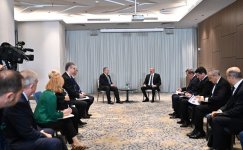 President Ilham Aliyev meets with Prime Minister of Romania in Sofia (PHOTO)