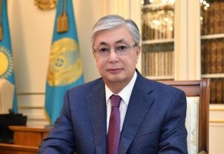 Qazaxıstan Prezidenti Fransaya rəsmi səfərə gedib