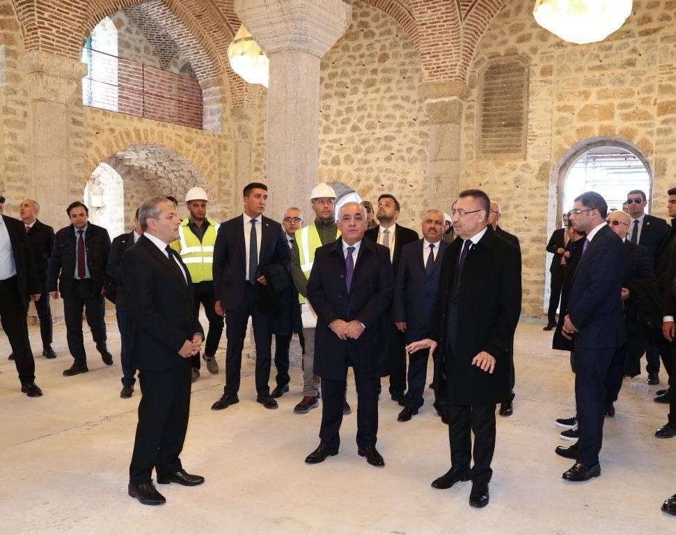 Azerbaijani PM, Turkish VP pay visit to liberated Shusha (PHOTO)