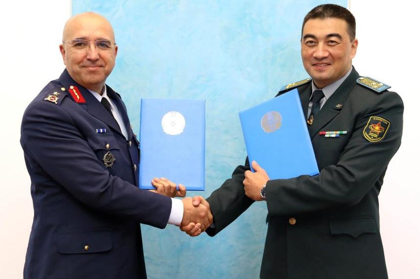 Kazakh, Turkish military coop prospects discussed in Astana