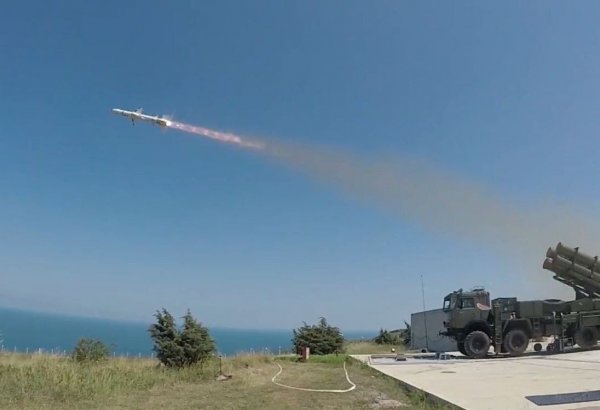 Türkiyə İndoneziyaya ballistik raketlər tədarük edəcək