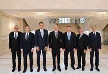 President Ilham Aliyev receives President of European Olympic Committees (PHOTO)