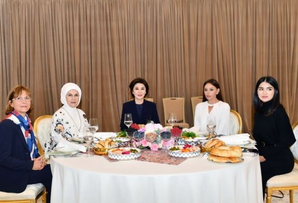 Первая леди Азербайджана Мехрибан Алиева приняла участие в приеме, организованном в Самарканде (ФОТО)