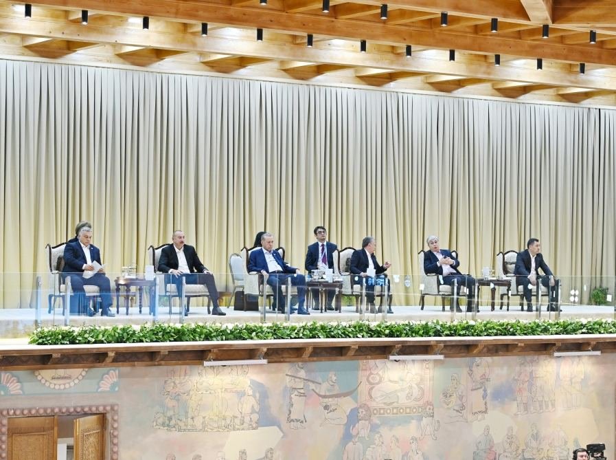 President Ilham Aliyev attends event at "Eternal City" complex in Samarkand, where folklore performances by member states of Organization of Turkic States were presented (PHOTO)