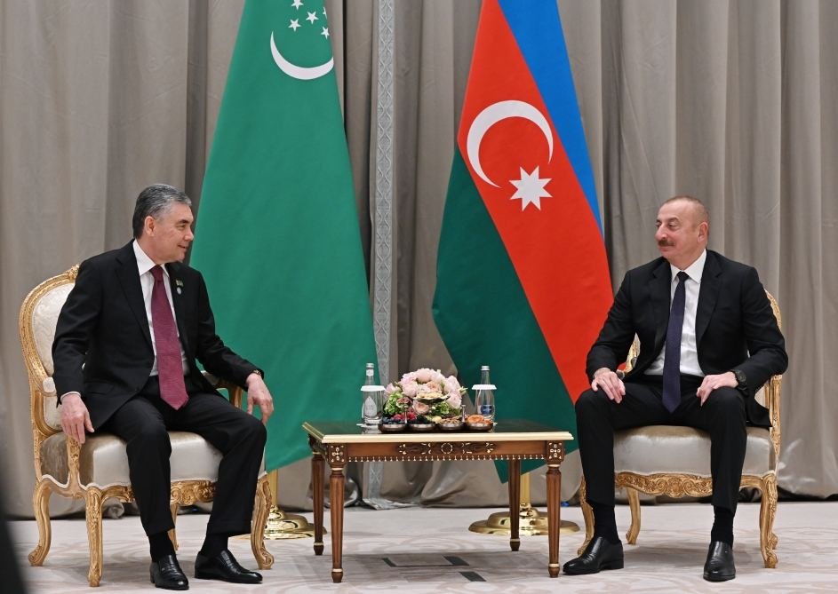 President Ilham Aliyev meets with Chairman of People's Council of Turkmenistan (PHOTO)