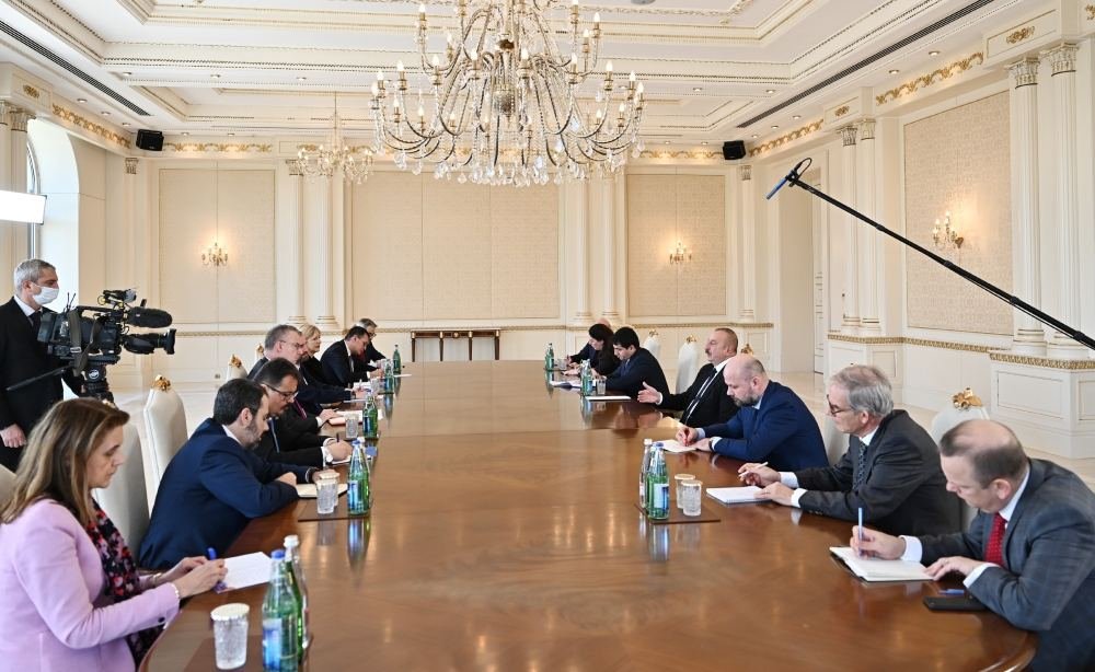 President Ilham Aliyev receives delegation led by special envoy of EU for Eastern Partnership