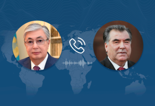 Президент Таджикистана поздравил Касым-Жомарта Токаева с убедительной победой на выборах