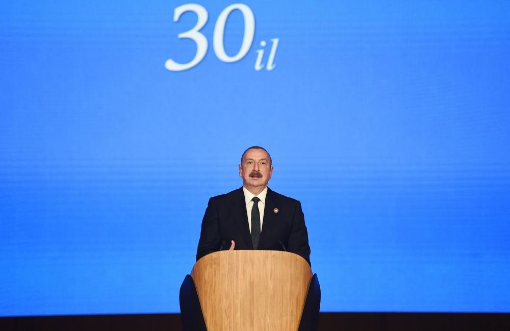 Prezident İlham Əliyev: Bu gün Azərbaycan bir çox ölkələr üçün əvəzolunmaz tərəfdaşa çevrilib (TAM ÇIXIŞ)