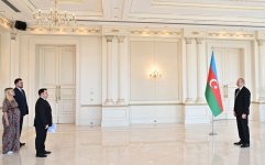Президент Ильхам Алиев принял верительные грамоты нового посла Молдовы
