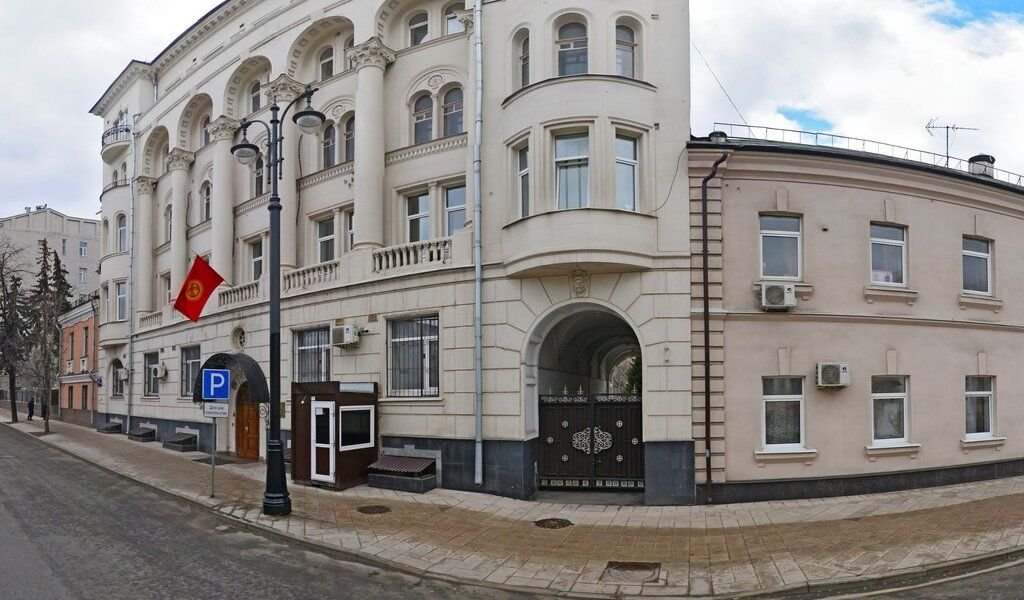 В России построили новое помещение консульского отдела посольства КР в РФ на спонсорские деньги