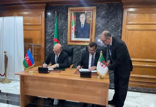 Azerbaijan, Algeria sign document on energy co-op