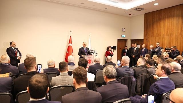 Çavuşoğlu Polşada Türkiyənin Fəxri Baş Konsulluğunun açılışını edib