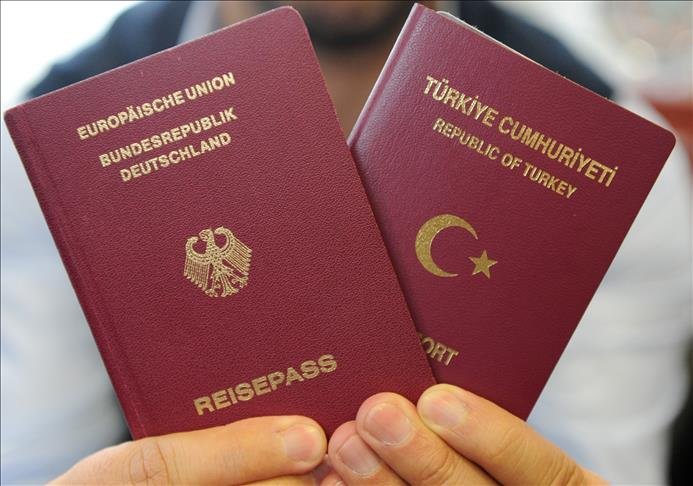 Turks in Germany can obtain dual citizenship