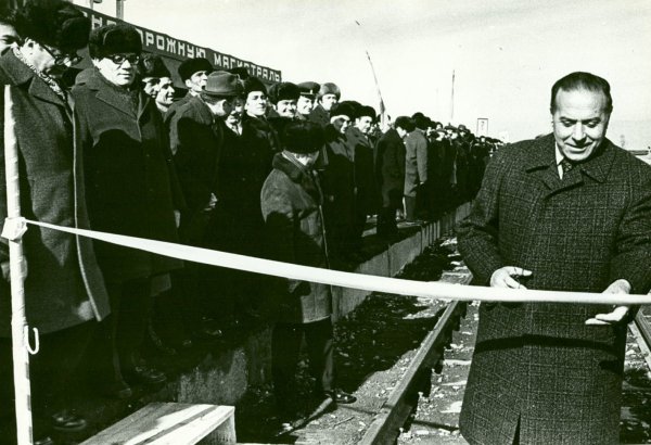 Один день Гейдара Алиева: 12 января 1979 г. Открытие железной дороги Агдам - Ханкенди