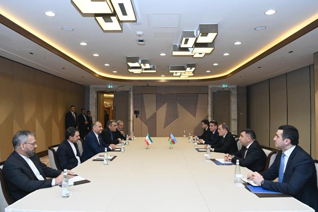 FMs of Azerbaijan and Iran meet