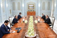 Azerbaijani FM meets with Uzbekistan's president