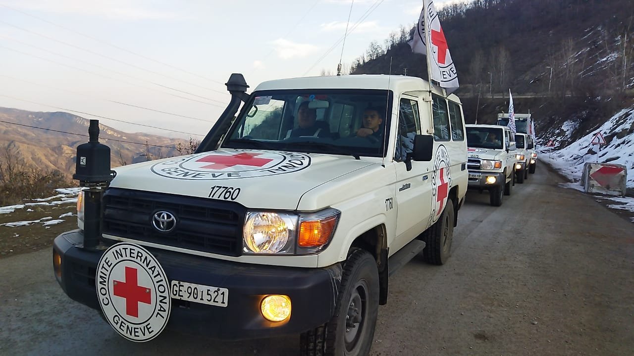 Seven ICRC vehicles drive freely along Azerbaijan's Lachin-Khankendi road