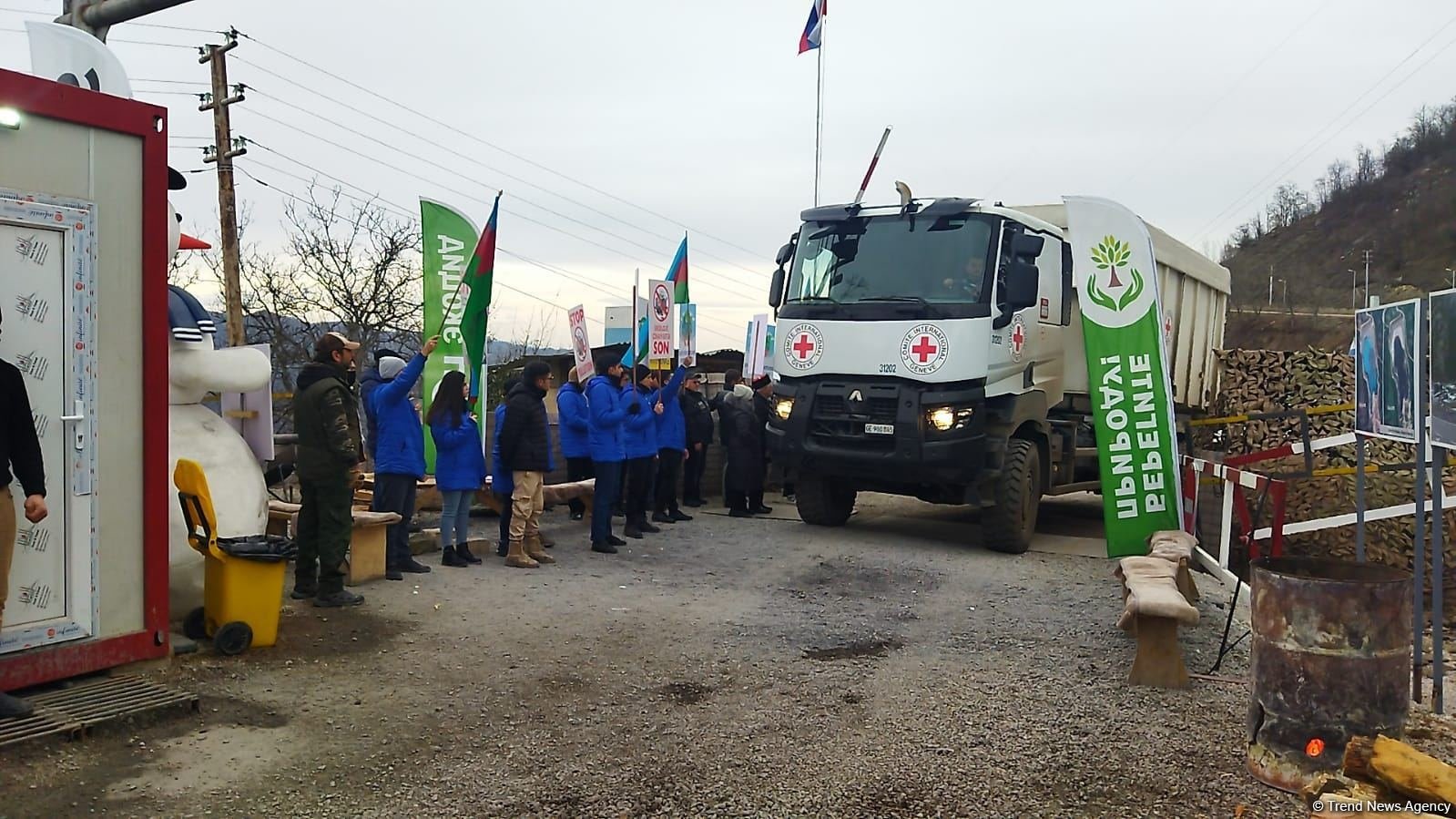 ICRC convoy passes freely along Azerbaijan's Lachin-Khankendi road