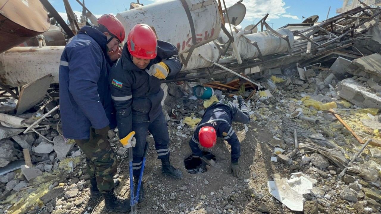 Azerbaijani rescuers pull from rubble 26 people in earthquake-hit Türkiye