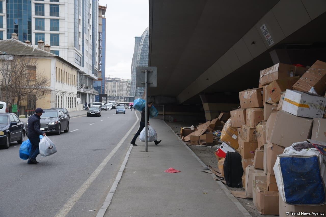 Azerbaijanis continue collecting humanitarian aid for quake-hit Türkiye