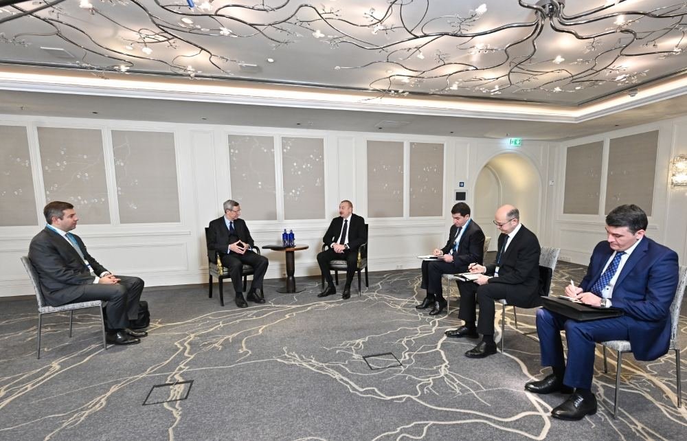 Prezident İlham Əliyev Münxendə Almaniyanın Şərqi Biznes Assosiasiyasının baş icraçı direktoru ilə görüşüb