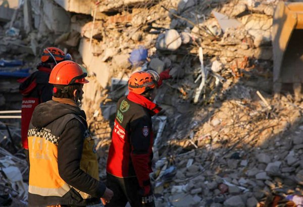 Число погибших в результате последнего землетрясения в Турции достигло четырех человек, еще 294 пострадали