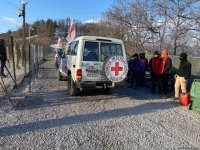 По Лачинской дороге беспрепятственно проехала автоколонна Красного Креста