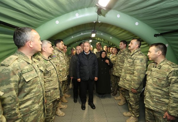 Turkish Defense minister thanks Azerbaijani military doctors in quake-hit Kahramanmaras