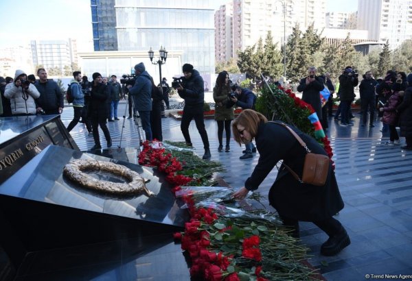 Azerbaijani people honor memory of Khojaly genocide victims