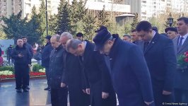 Глава МИД Азербайджана посетил памятник Ходжалинскому геноциду