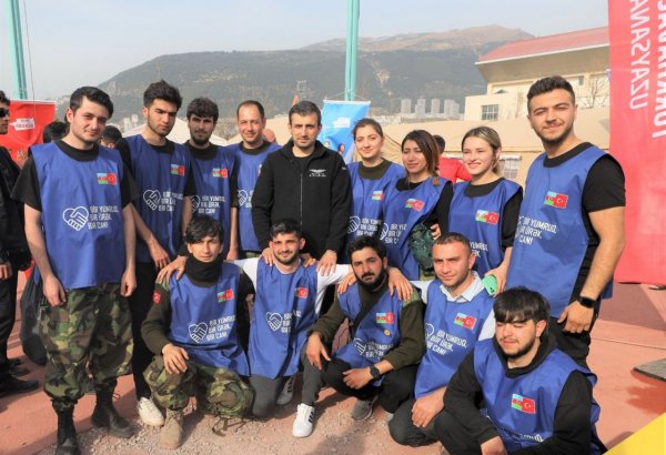 CTO of Turkish Baykar Technology meets Azerbaijani volunteers in quake-hit Kahramanmaras