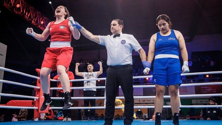 Azərbaycanın qadın boksçusu ilk dəfə dünya çempionatının yarımfinalına yüksəlib