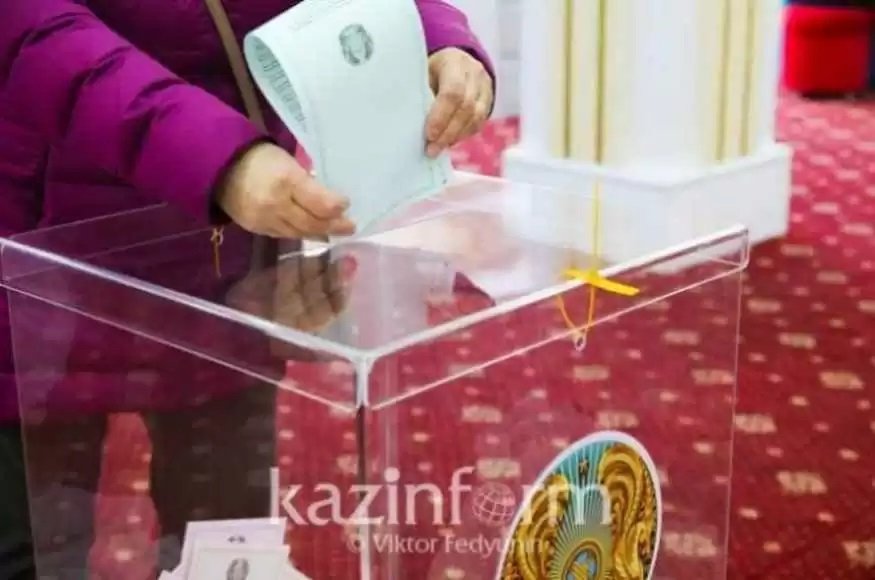 Подтвердились факты вбросов бюллетеней в день депутатских выборов в Казахстане