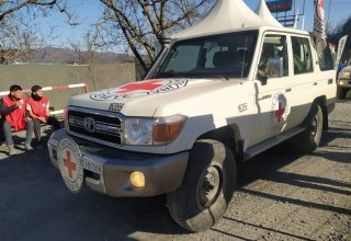 Beynəlxalq Qırmızı Xaç Komitəsinə məxsus 10-a yaxın nəqliyyat vasitəsi Laçın yolundan keçib