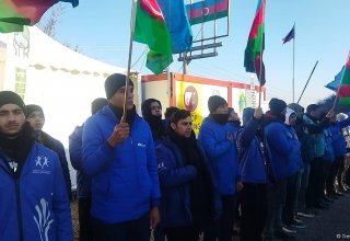 Peaceful protest of Azerbaijani eco-activists continues on Lachin-Khankendi road