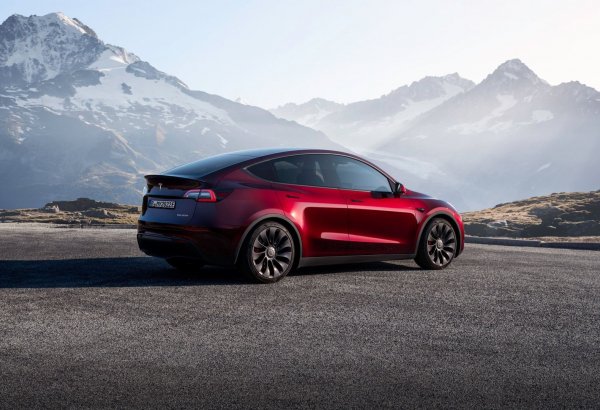 "Tesla" elektrikli avtomobillərin qiymətlərini aşağı salmağa davam edir