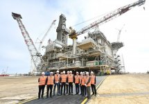 President Ilham Aliyev takes part in symbolic launch of upper modules of Azeri-Central-East platform to sea