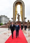 President Ilham Aliyev visits monument to Ismoil Somoni in Dushanbe