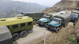 Residents of Armenian origin move freely along Azerbaijani Lachin-Khankendi road