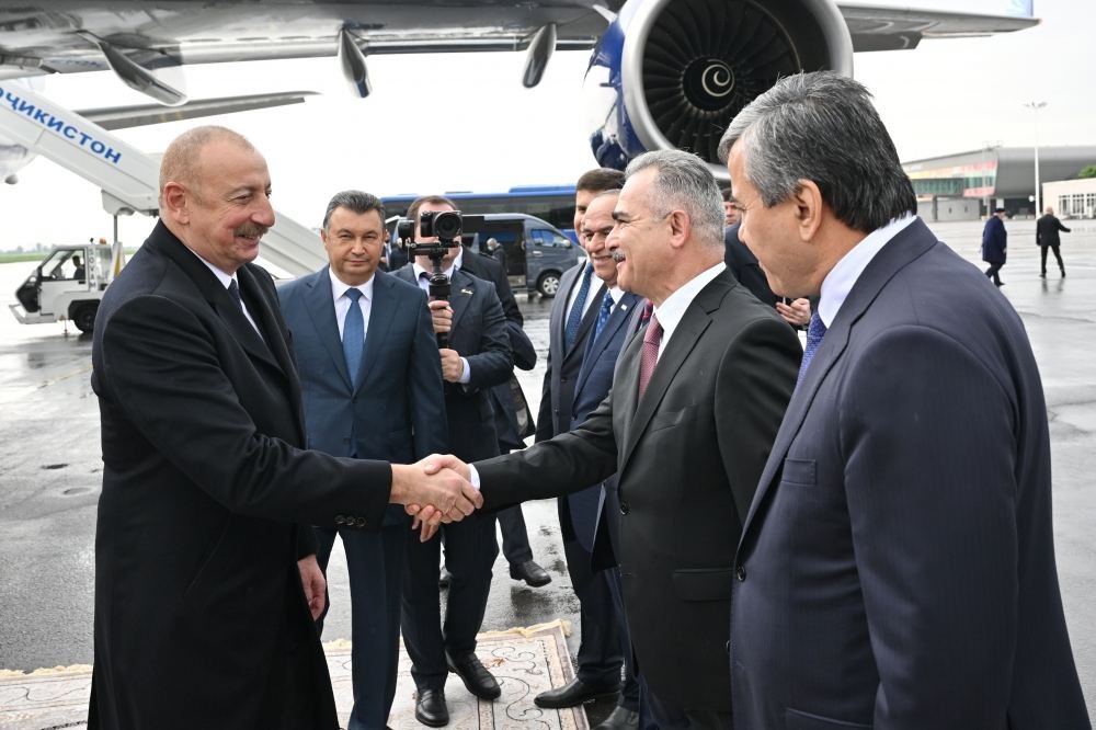 President Ilham Aliyev arrives on state visit to Tajikistan